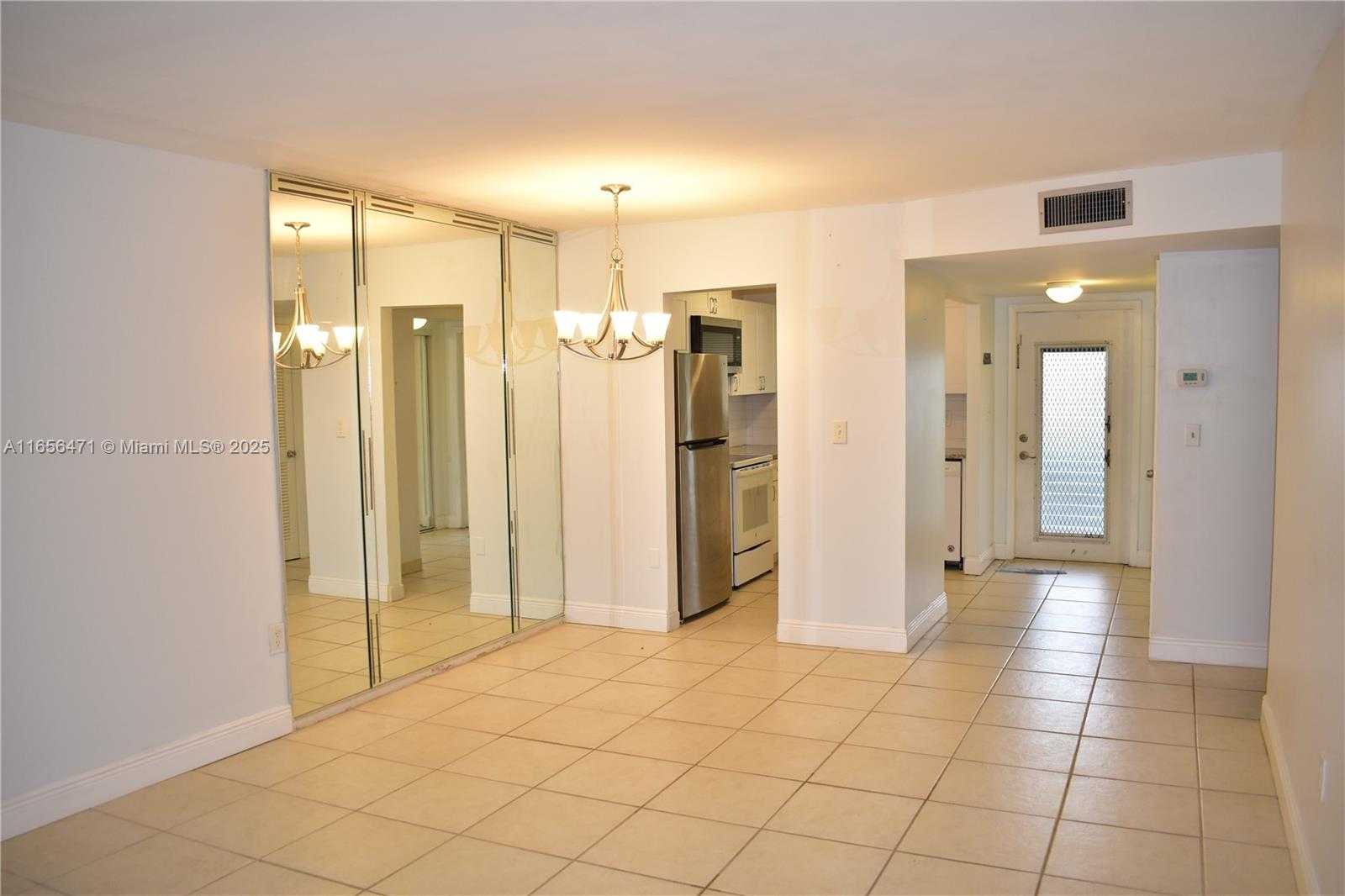 Small Image of 8450 SUNRISE LAKES BLVD #111, Sunrise Number 8