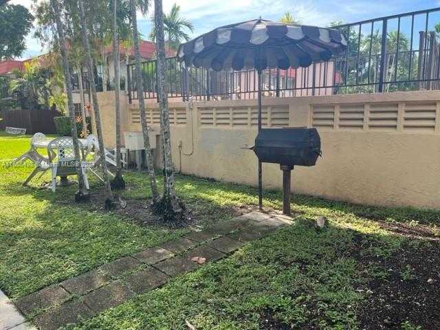 Small Image of 10411 SW 108th Ave, Miami, FL 33176, USA Number 11