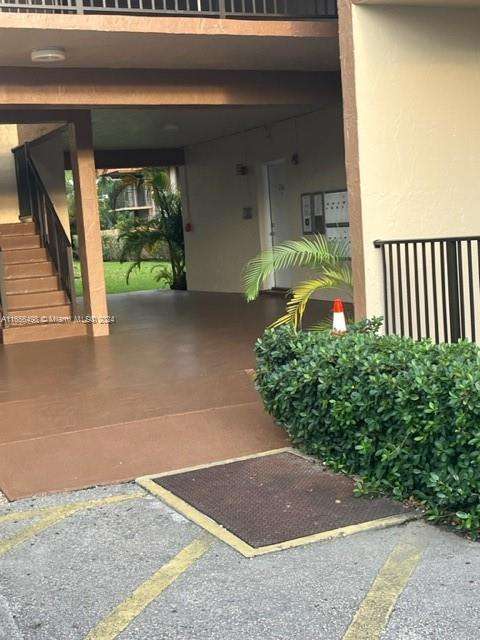 Small Image of 10411 SW 108th Ave, Miami, FL 33176, USA Number 3