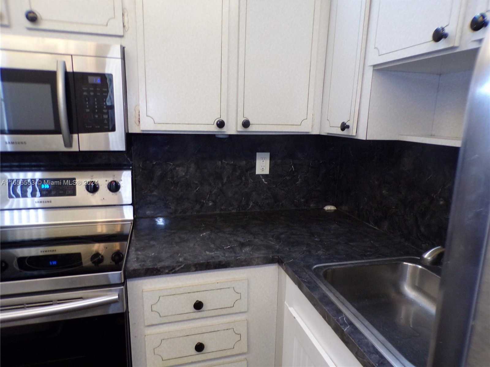 Small Image of 3030 MARCOS DR #T101, Aventura Number 14