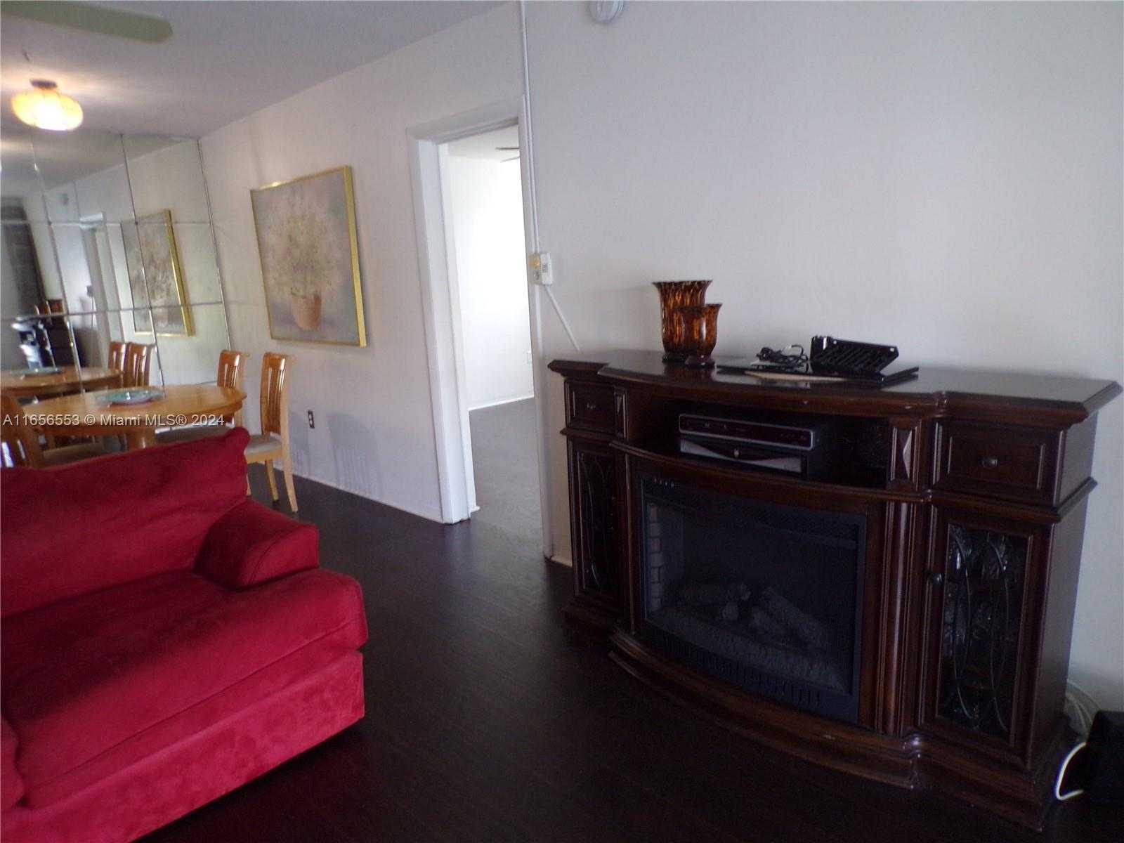 Small Image of 3030 MARCOS DR #T101, Aventura Number 31