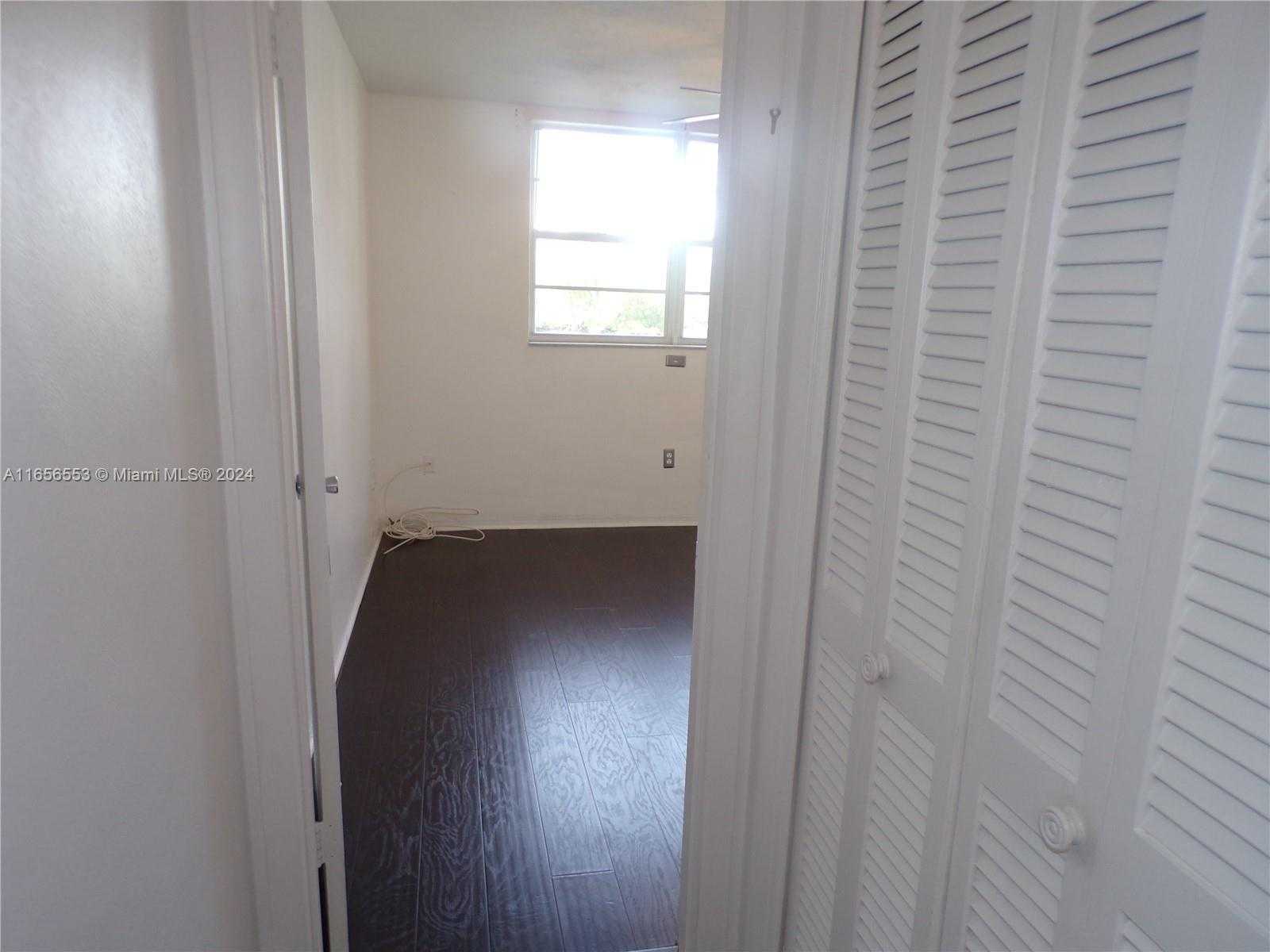 Small Image of 3030 MARCOS DR #T101, Aventura Number 38