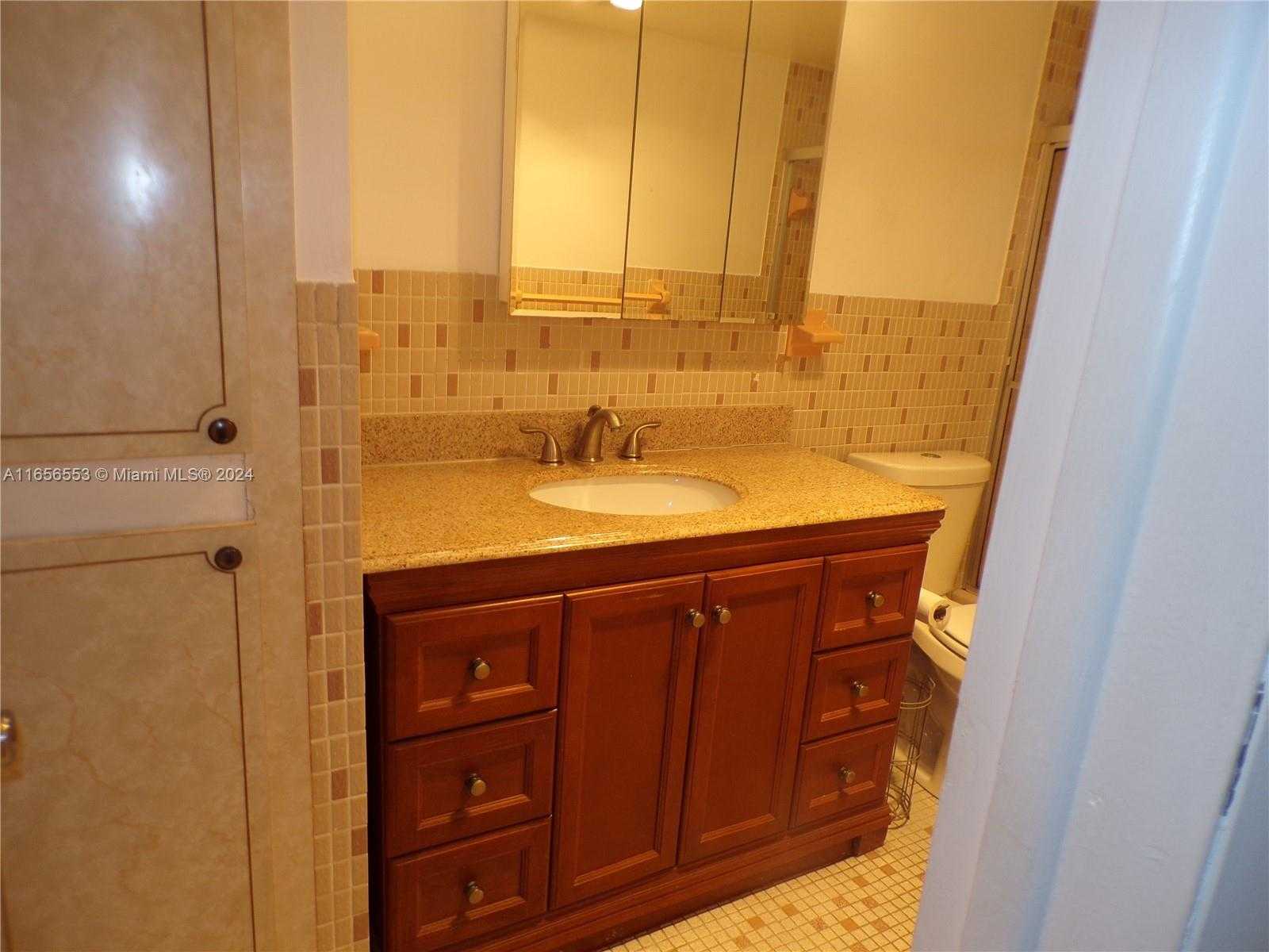 Small Image of 3030 MARCOS DR #T101, Aventura Number 42