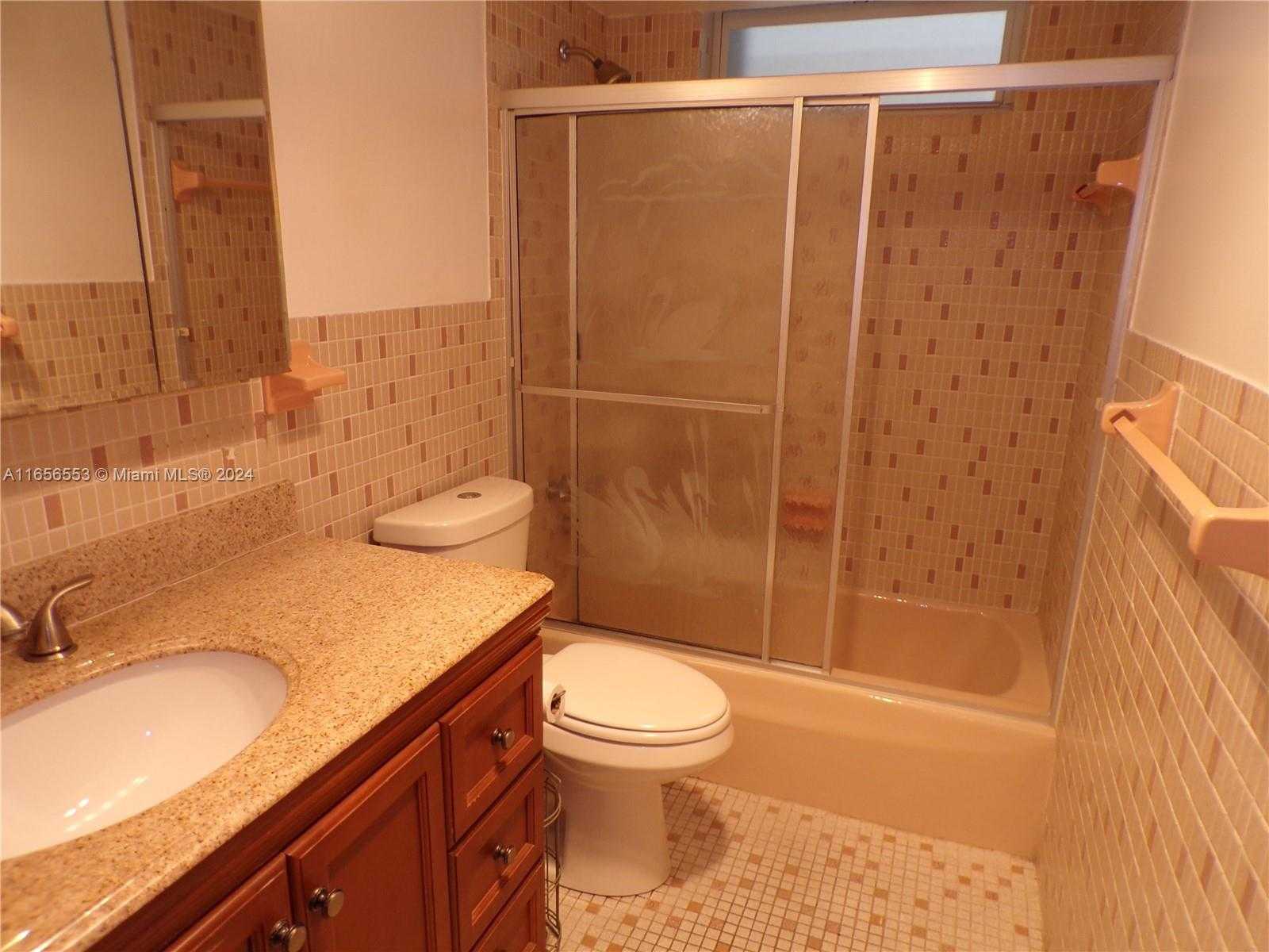 Small Image of 3030 MARCOS DR #T101, Aventura Number 44