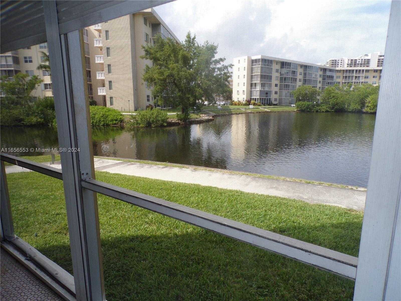 Small Image of 3030 MARCOS DR #T101, Aventura Number 9