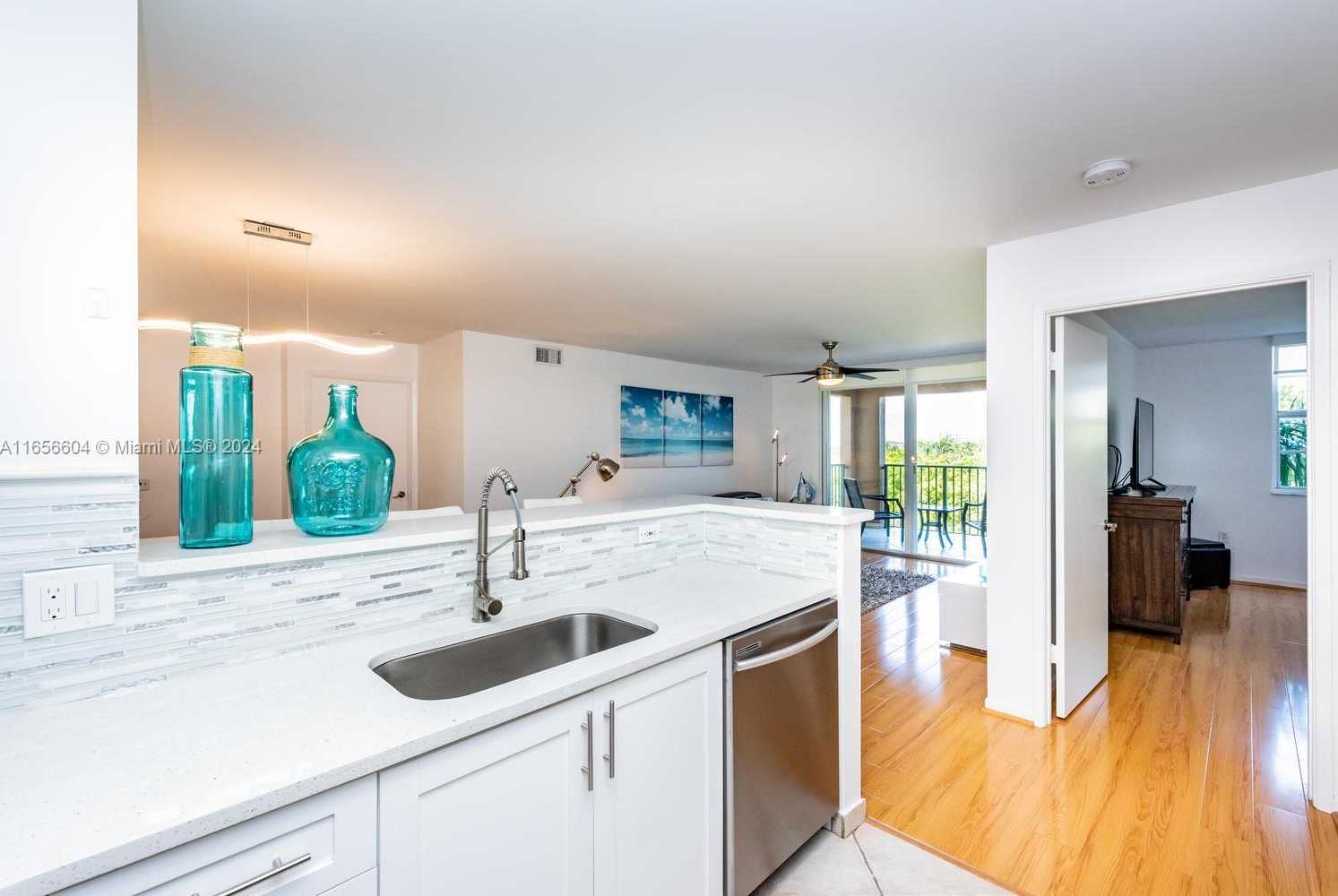 Small Image of 19801 EAST COUNTRY CLUB DR #4501, Aventura Number 19