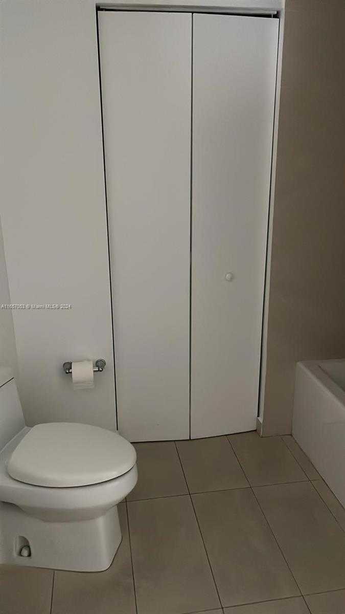 Small Image of 4111 SOUTH OCEAN DR #3405, Hollywood Number 12
