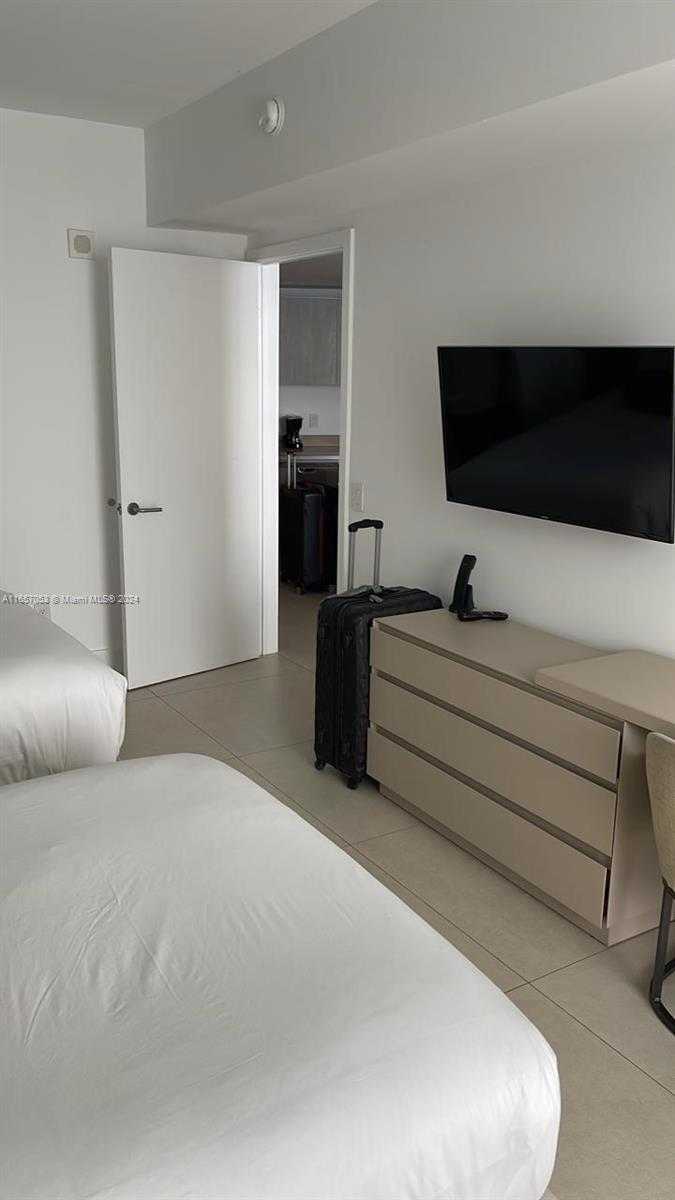 Small Image of 4111 SOUTH OCEAN DR #3405, Hollywood Number 7