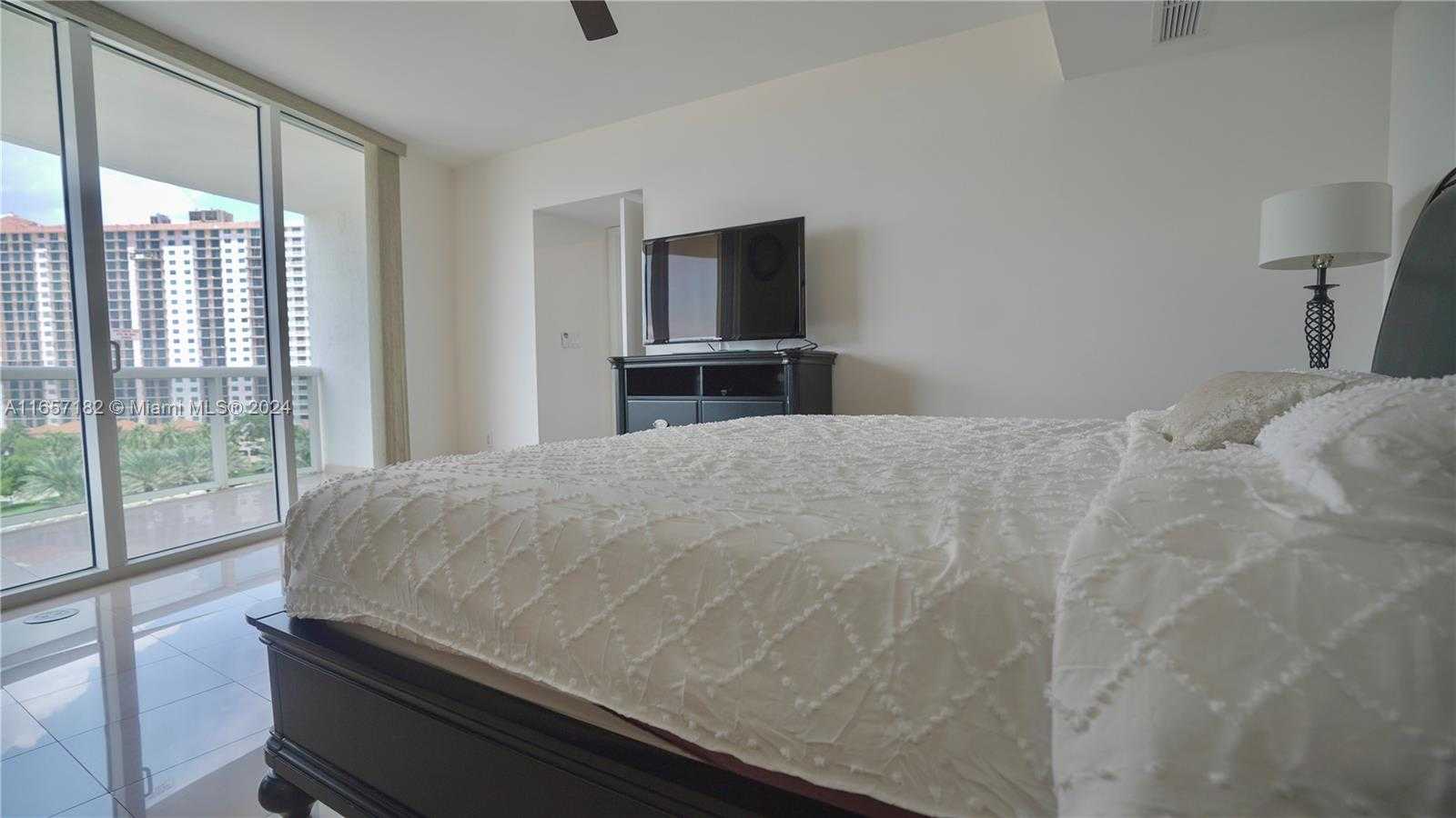 Small Image of 17201 COLLINS AVE #706, Sunny Isles Beach Number 40