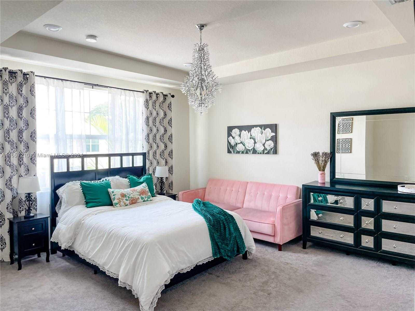 Small Image of 5100 EUCALYPTUS DR #2, Hollywood Number 19