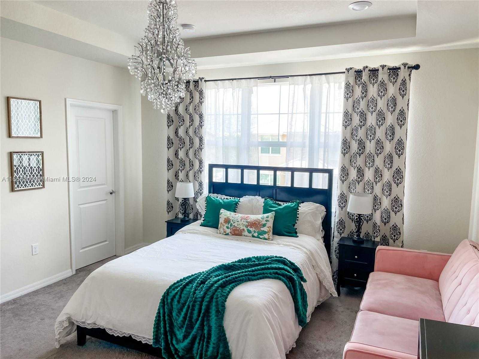 Small Image of 5100 EUCALYPTUS DR #2, Hollywood Number 20