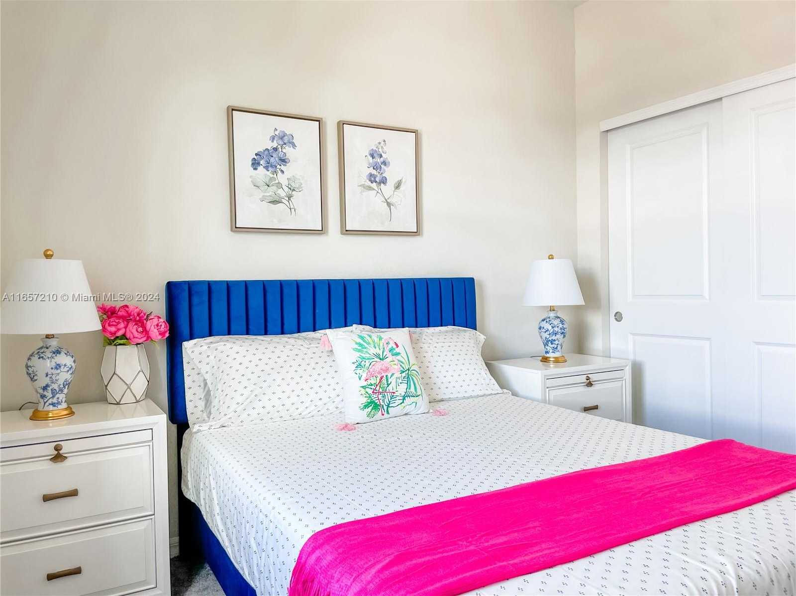 Small Image of 5100 EUCALYPTUS DR #2, Hollywood Number 9