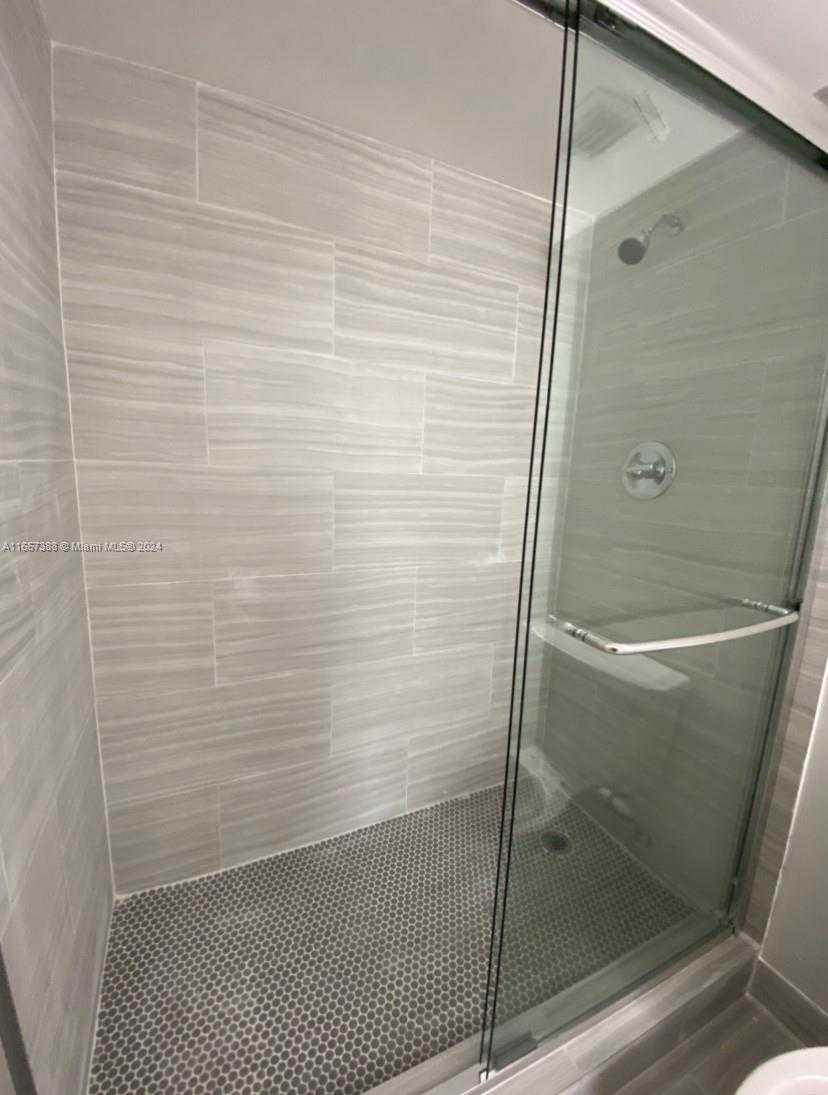 Small Image of 13499 BISCAYNE BLVD #1507, North Miami Number 10