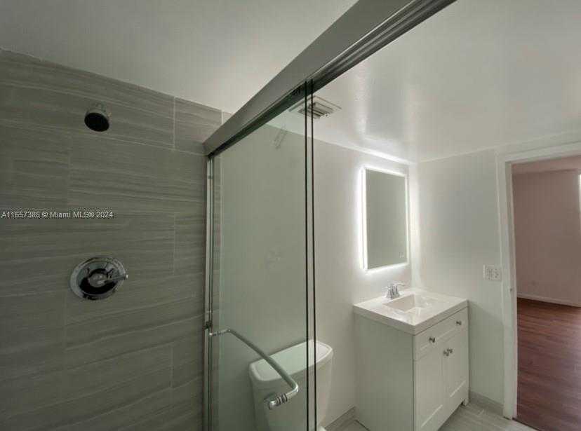 Small Image of 13499 BISCAYNE BLVD #1507, North Miami Number 11