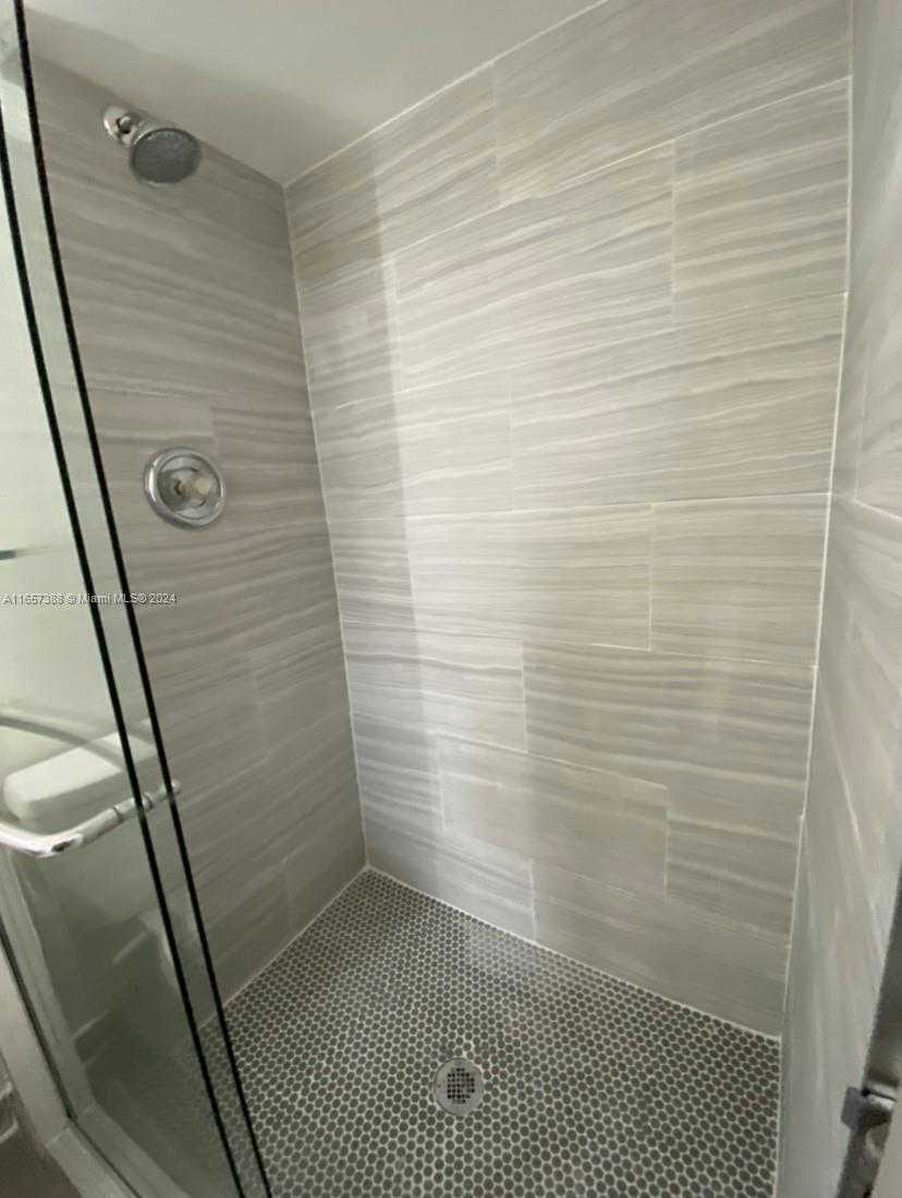 Small Image of 13499 BISCAYNE BLVD #1507, North Miami Number 12