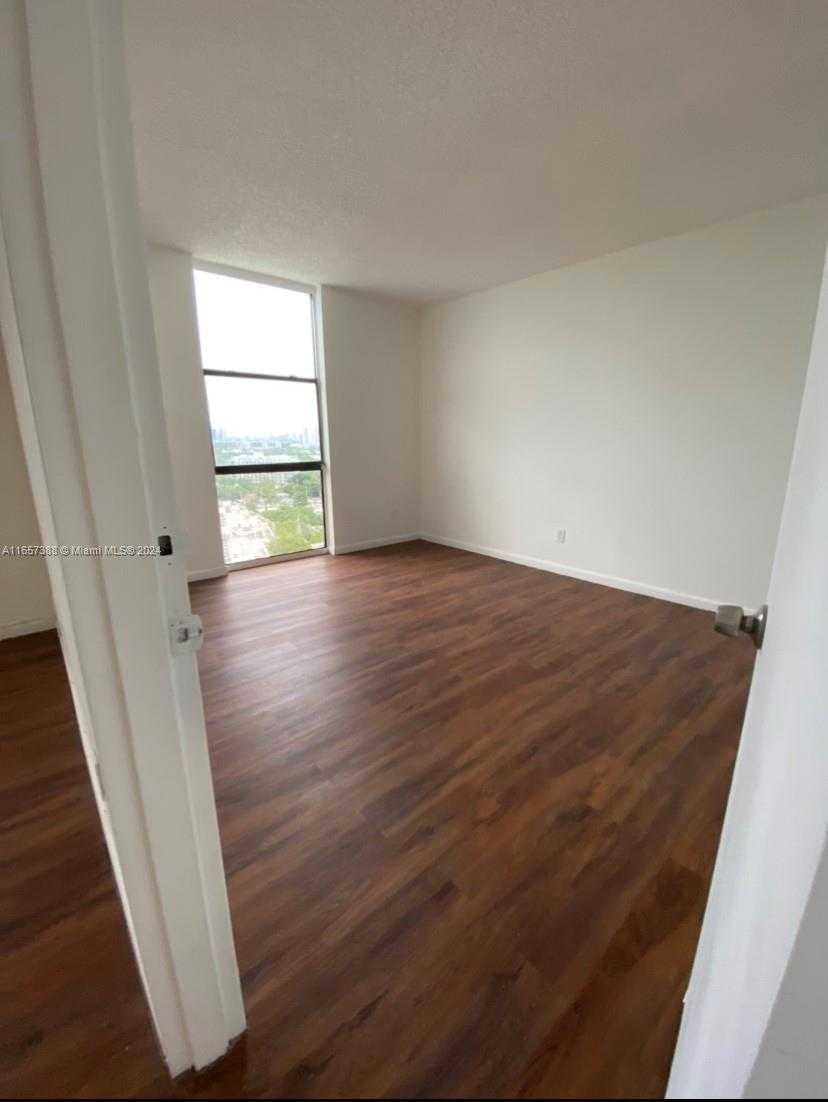 Small Image of 13499 BISCAYNE BLVD #1507, North Miami Number 16