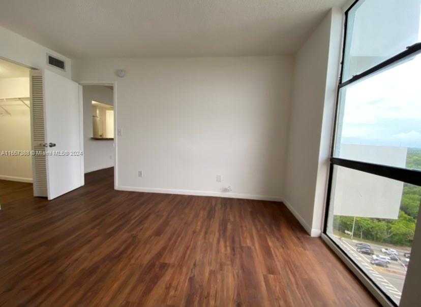Small Image of 13499 BISCAYNE BLVD #1507, North Miami Number 18