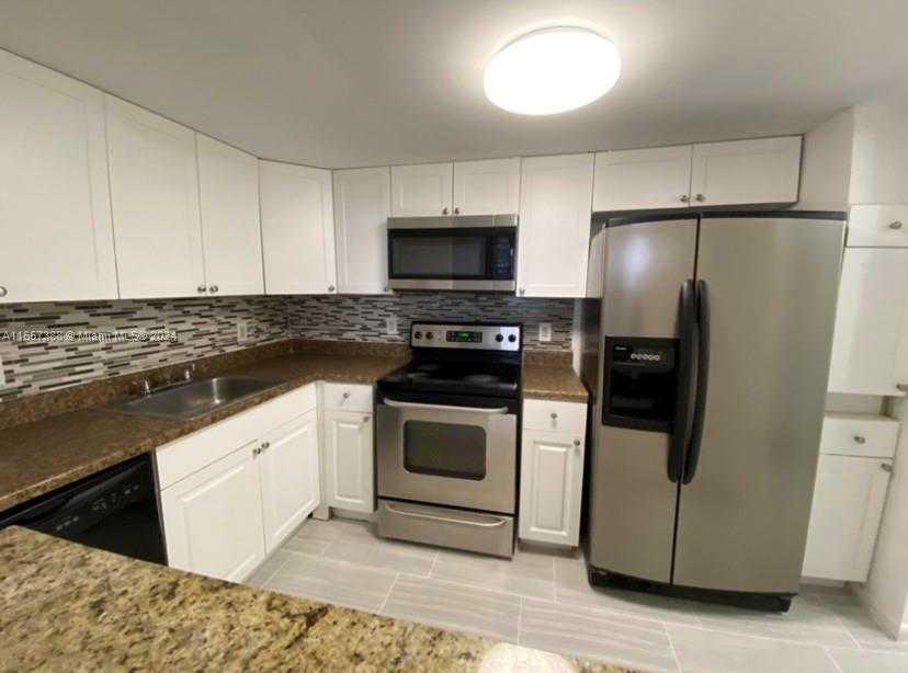 Small Image of 13499 BISCAYNE BLVD #1507, North Miami Number 2