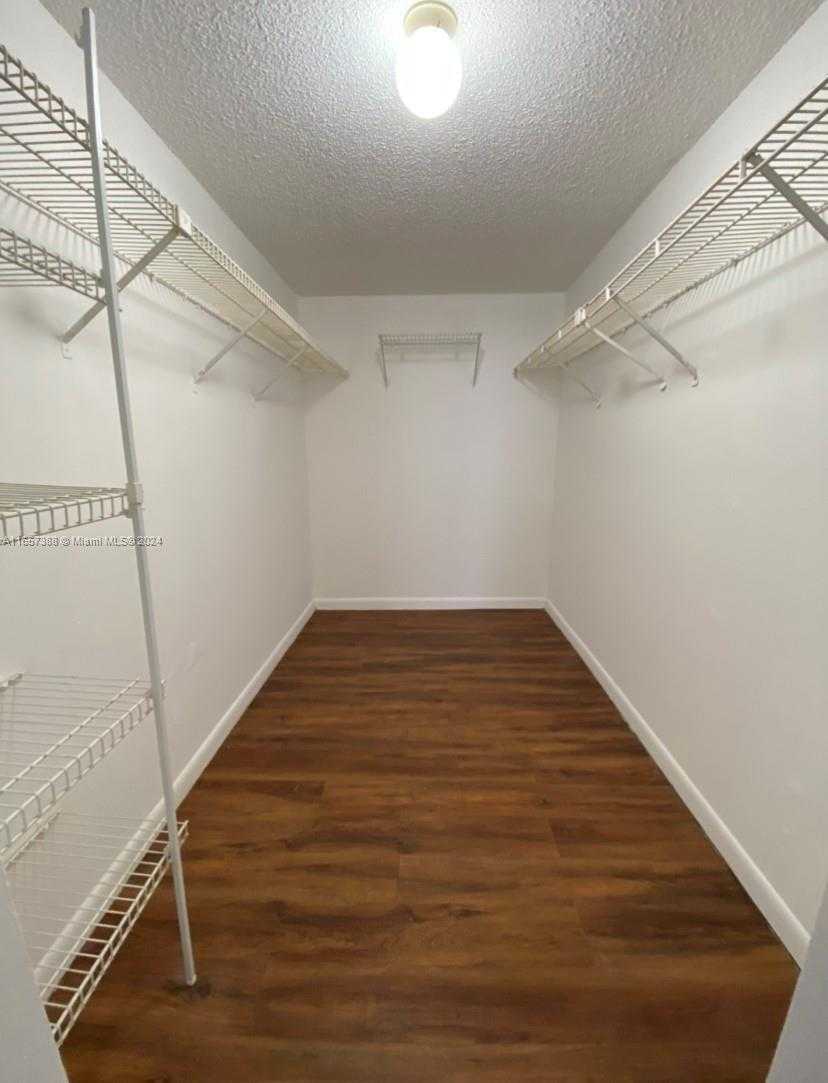 Small Image of 13499 BISCAYNE BLVD #1507, North Miami Number 21