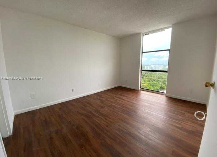 Small Image of 13499 BISCAYNE BLVD #1507, North Miami Number 25