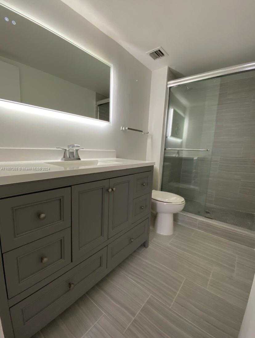 Small Image of 13499 BISCAYNE BLVD #1507, North Miami Number 6