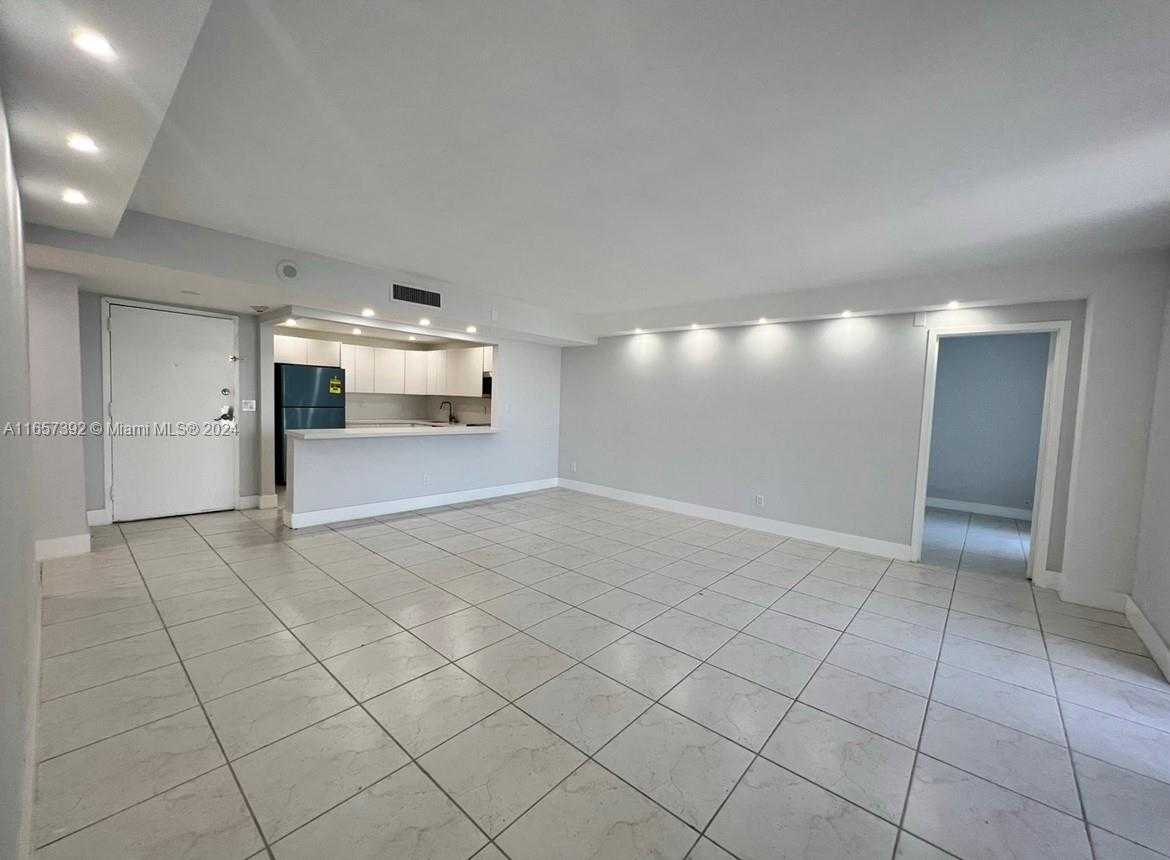 Small Image of 13499 BISCAYNE BLVD #1405, North Miami Number 7