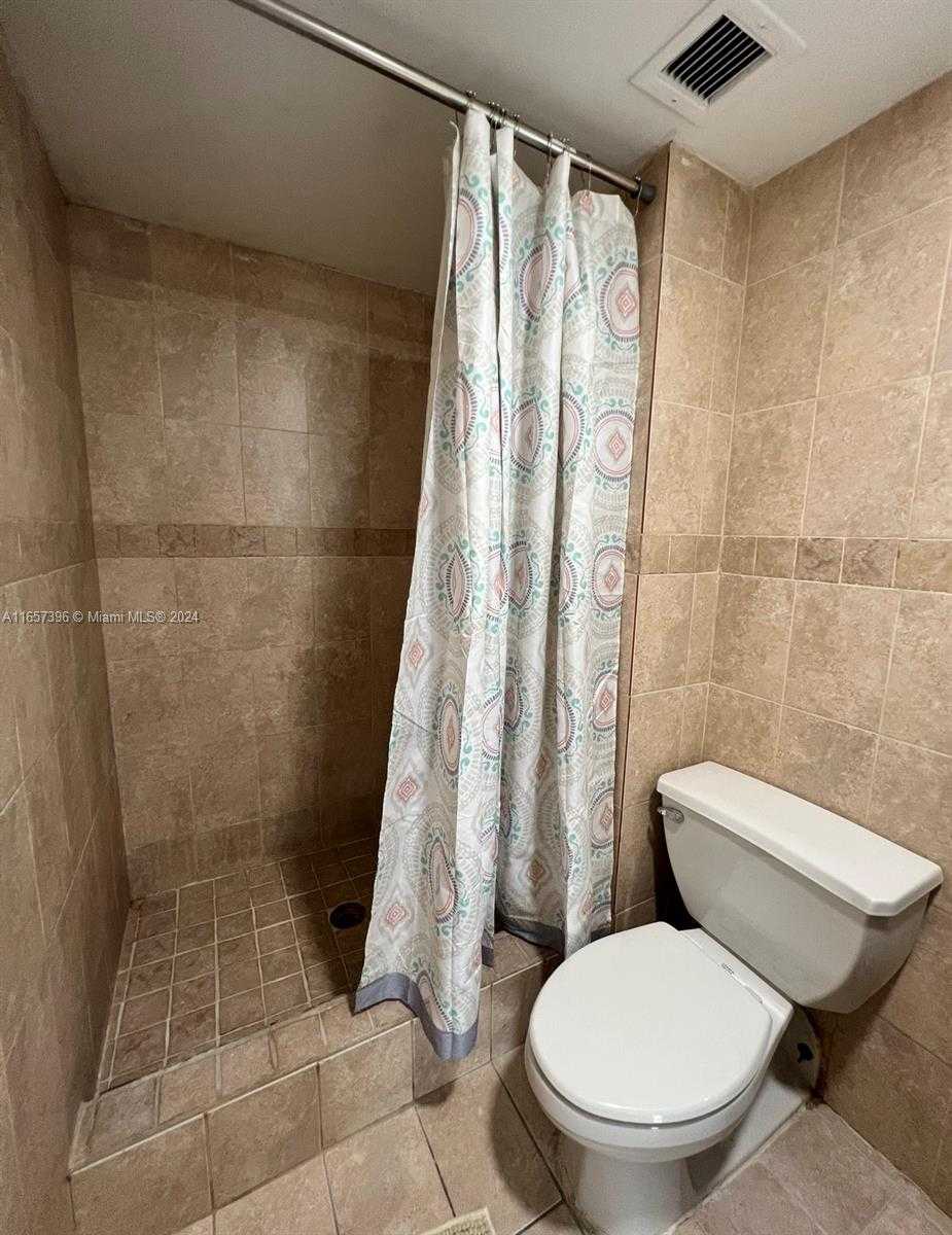 Small Image of 13499 BISCAYNE BLVD #1205, North Miami Number 18