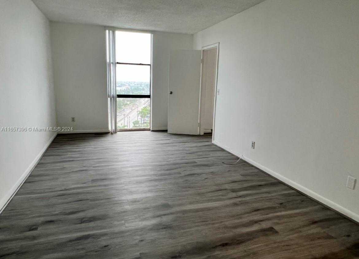 Small Image of 13499 BISCAYNE BLVD #1205, North Miami Number 20
