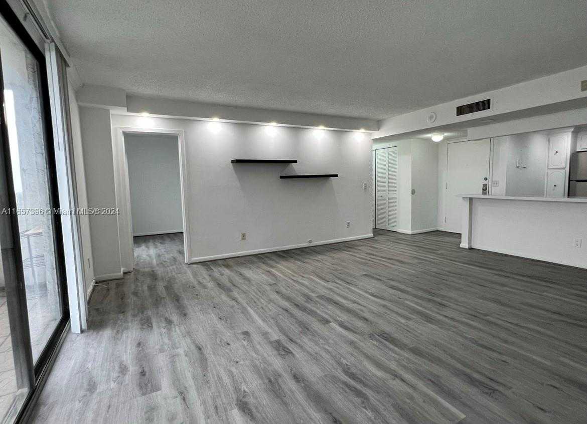 Small Image of 13499 BISCAYNE BLVD #1205, North Miami Number 21