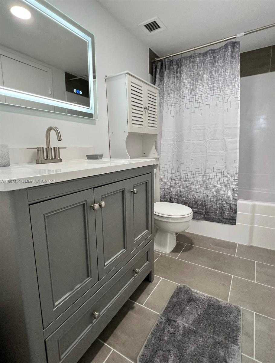 Small Image of 13499 BISCAYNE BLVD #1205, North Miami Number 27