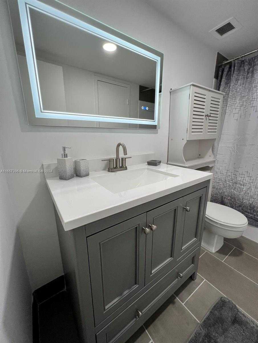 Small Image of 13499 BISCAYNE BLVD #1205, North Miami Number 29