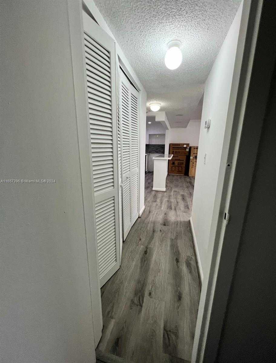 Small Image of 13499 BISCAYNE BLVD #1205, North Miami Number 31