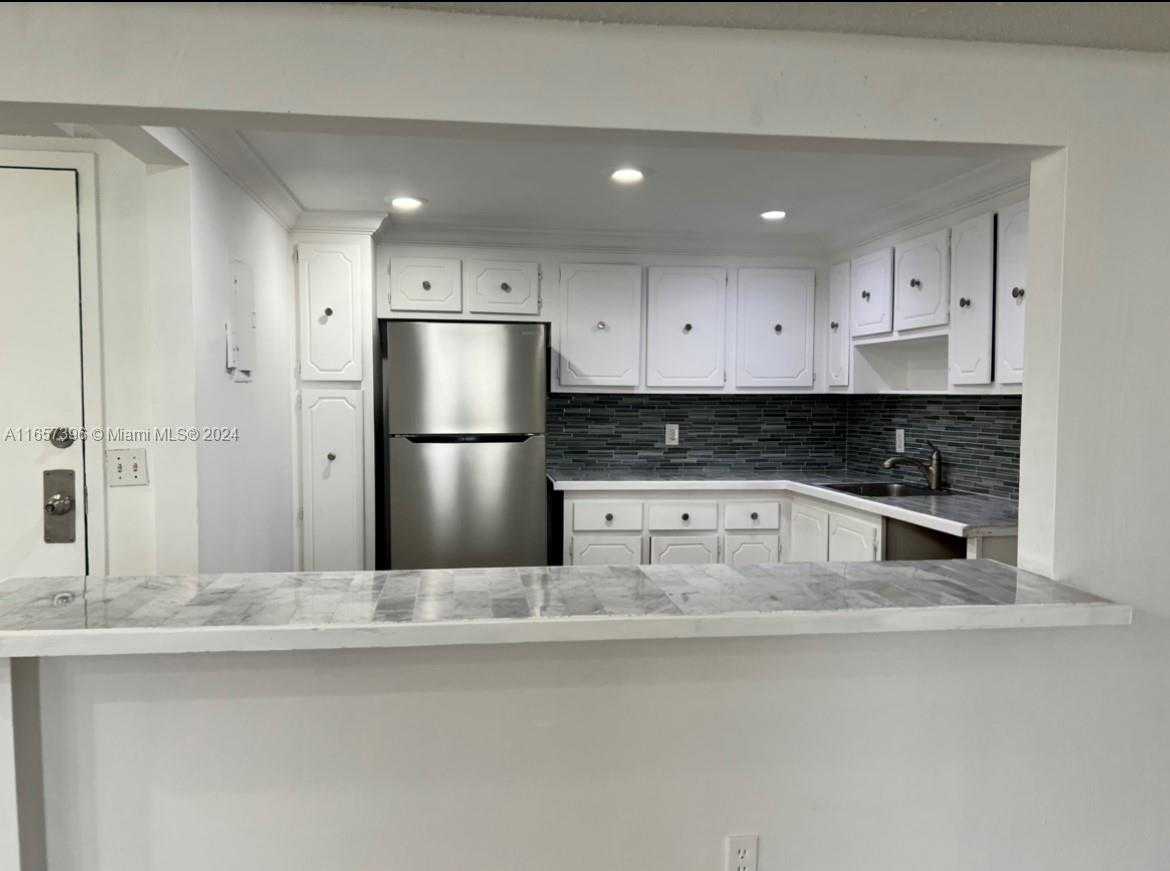 Small Image of 13499 BISCAYNE BLVD #1205, North Miami Number 5