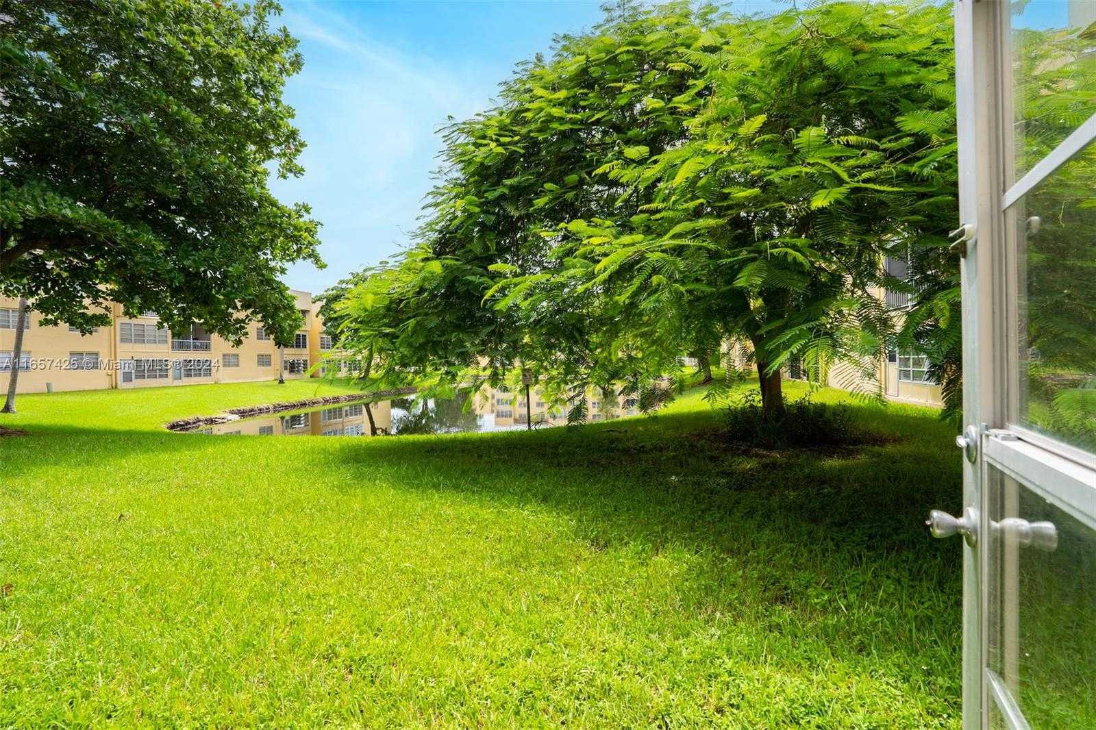 Small Image of 5830 NORTH WEST 64TH AVE #105, Tamarac Number 14
