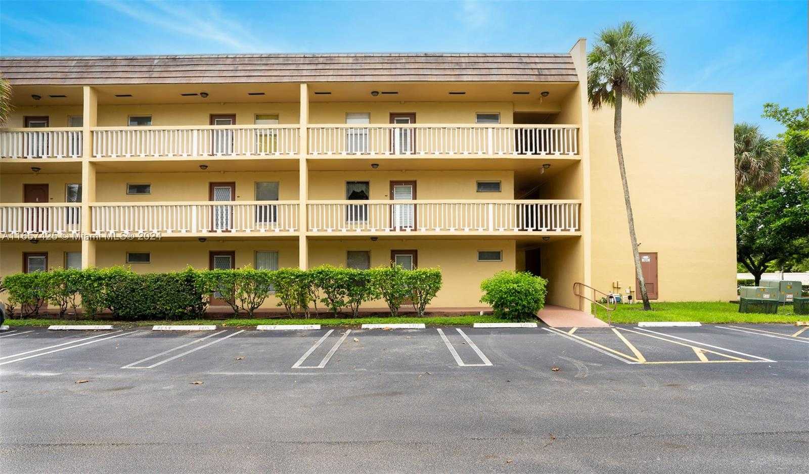 Small Image of 5830 NORTH WEST 64TH AVE #105, Tamarac Number 19