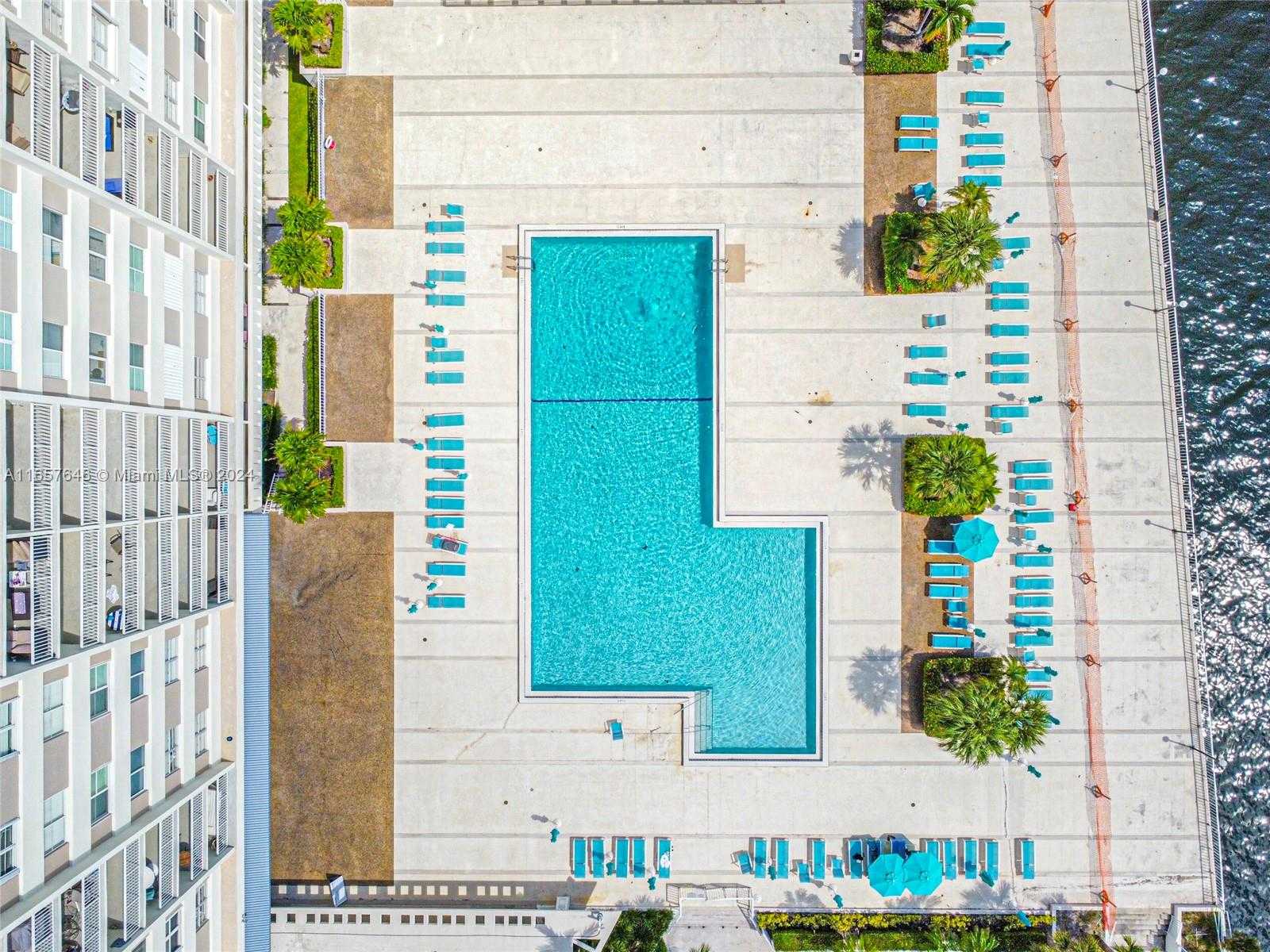 Small Image of 300 BAYVIEW DR #1012, Sunny Isles Beach Number 60