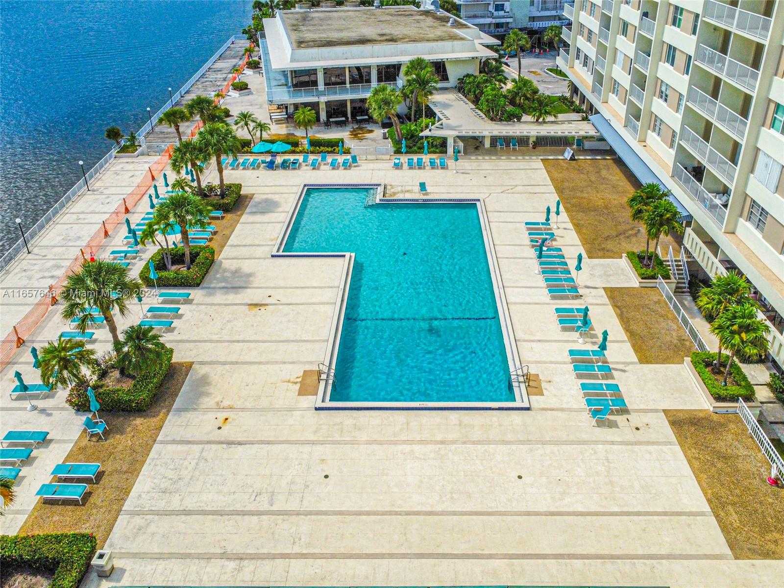 Small Image of 300 BAYVIEW DR #1012, Sunny Isles Beach Number 69