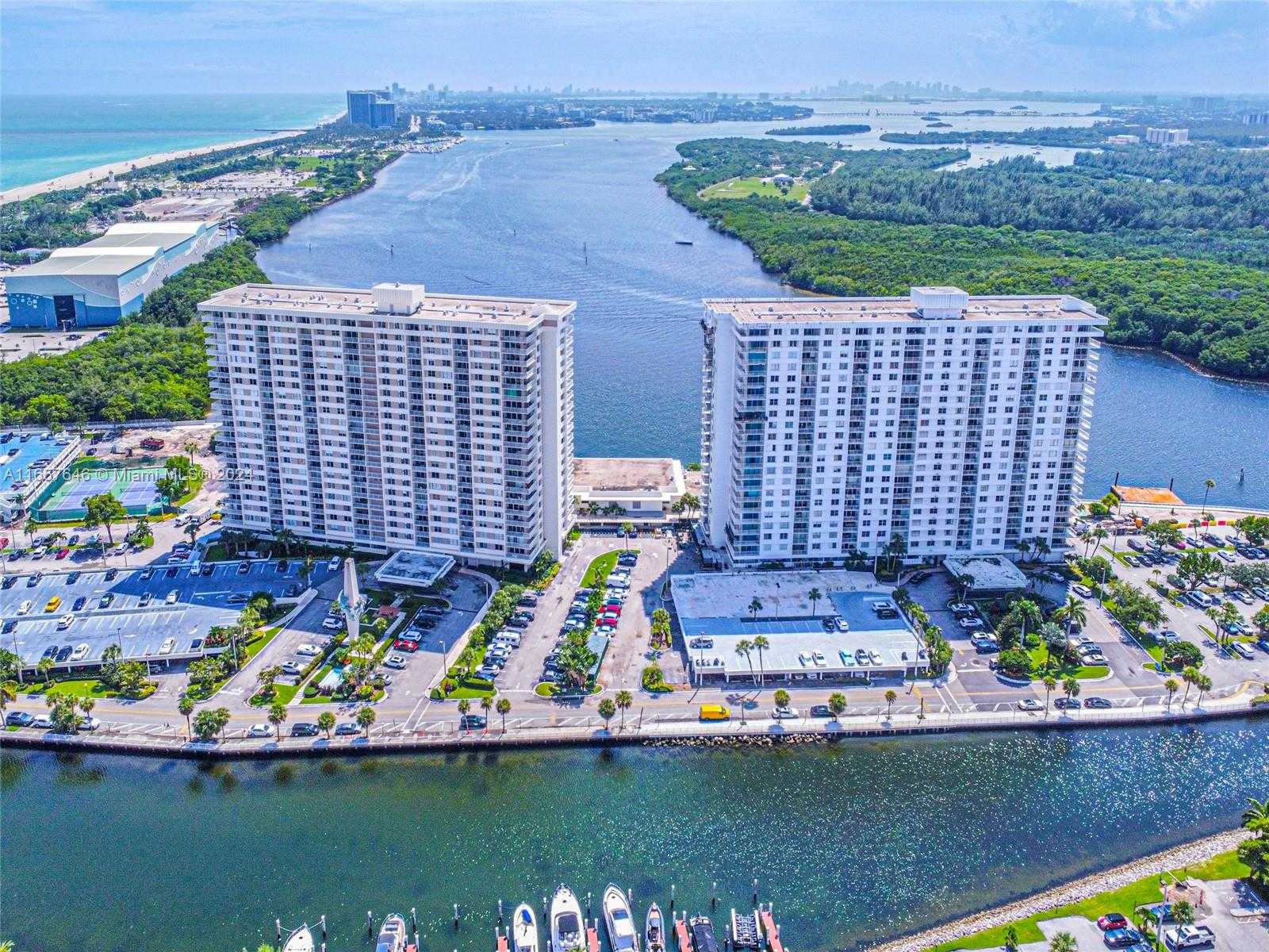 Small Image of 300 BAYVIEW DR #1012, Sunny Isles Beach Number 71