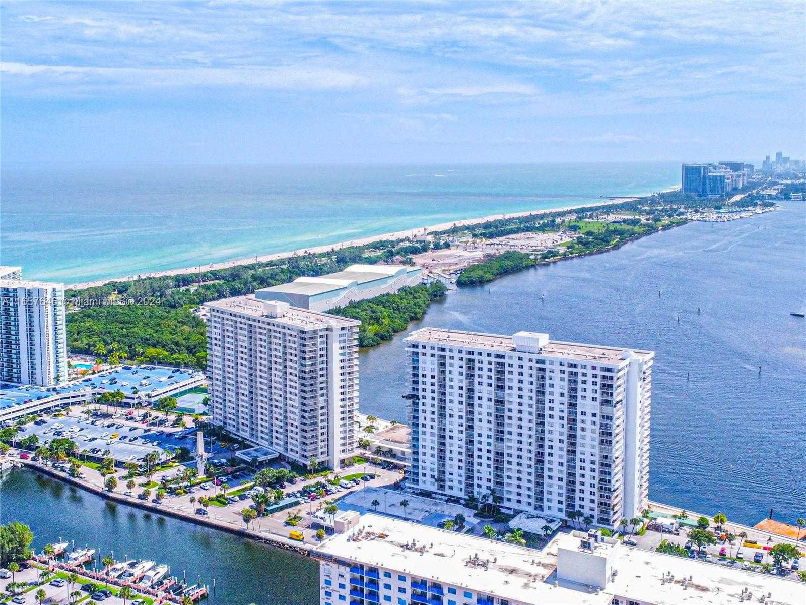 Small Image of 300 BAYVIEW DR #1012, Sunny Isles Beach Number 74