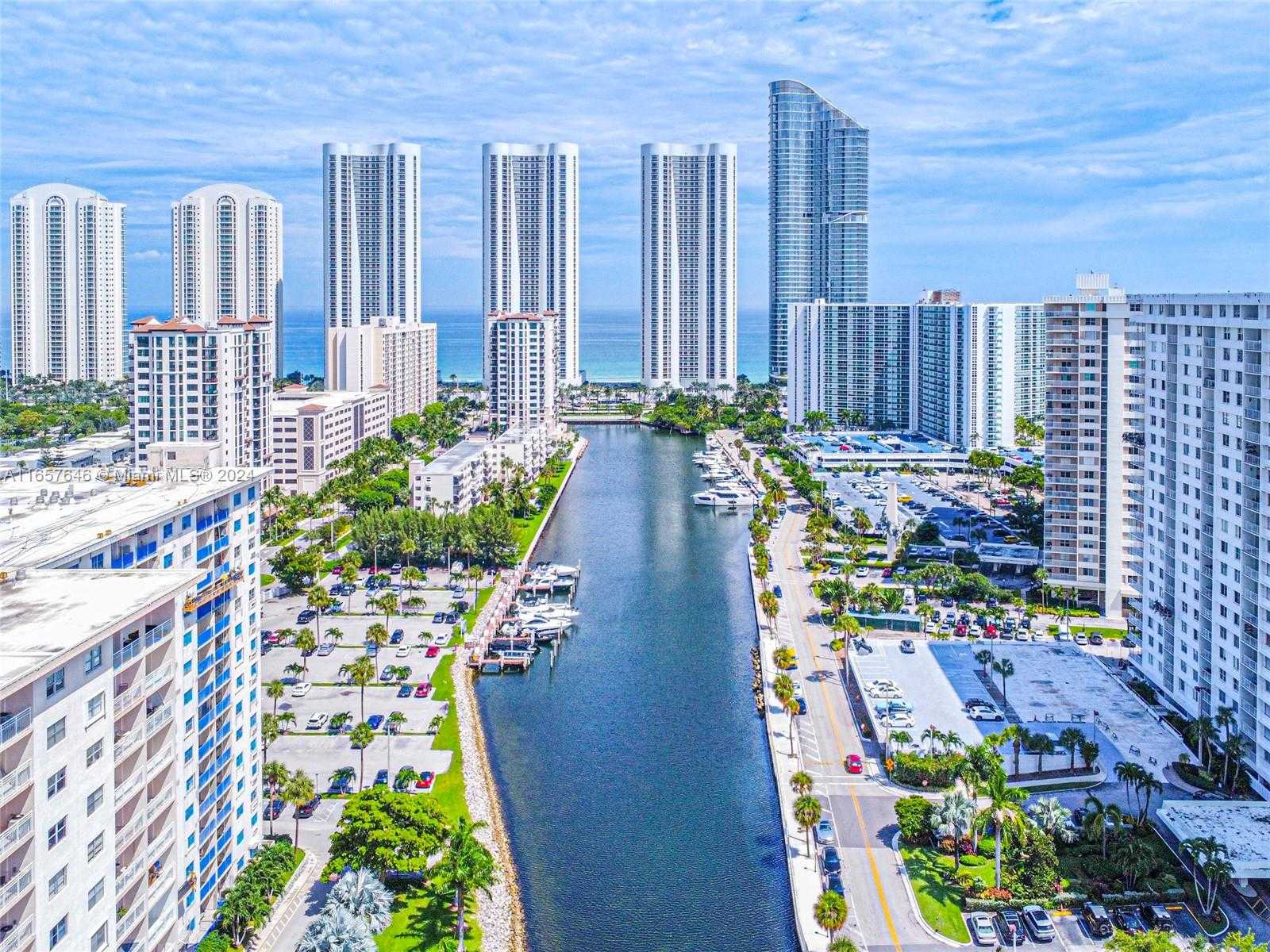 Small Image of 300 BAYVIEW DR #1012, Sunny Isles Beach Number 79