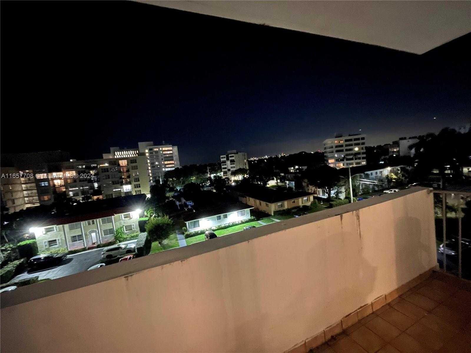 Small Image of 1075 92ND ST #504, Bay Harbor Islands Number 33