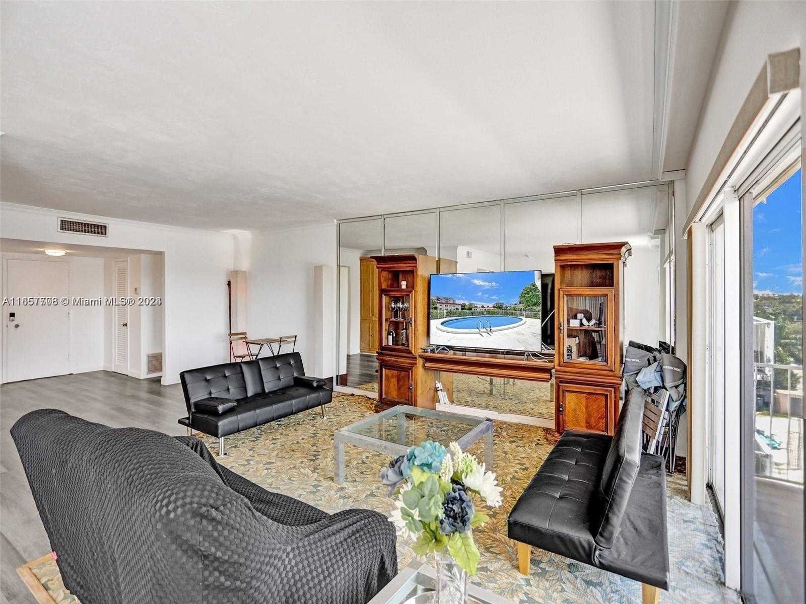 Small Image of 1075 92ND ST #504, Bay Harbor Islands Number 4