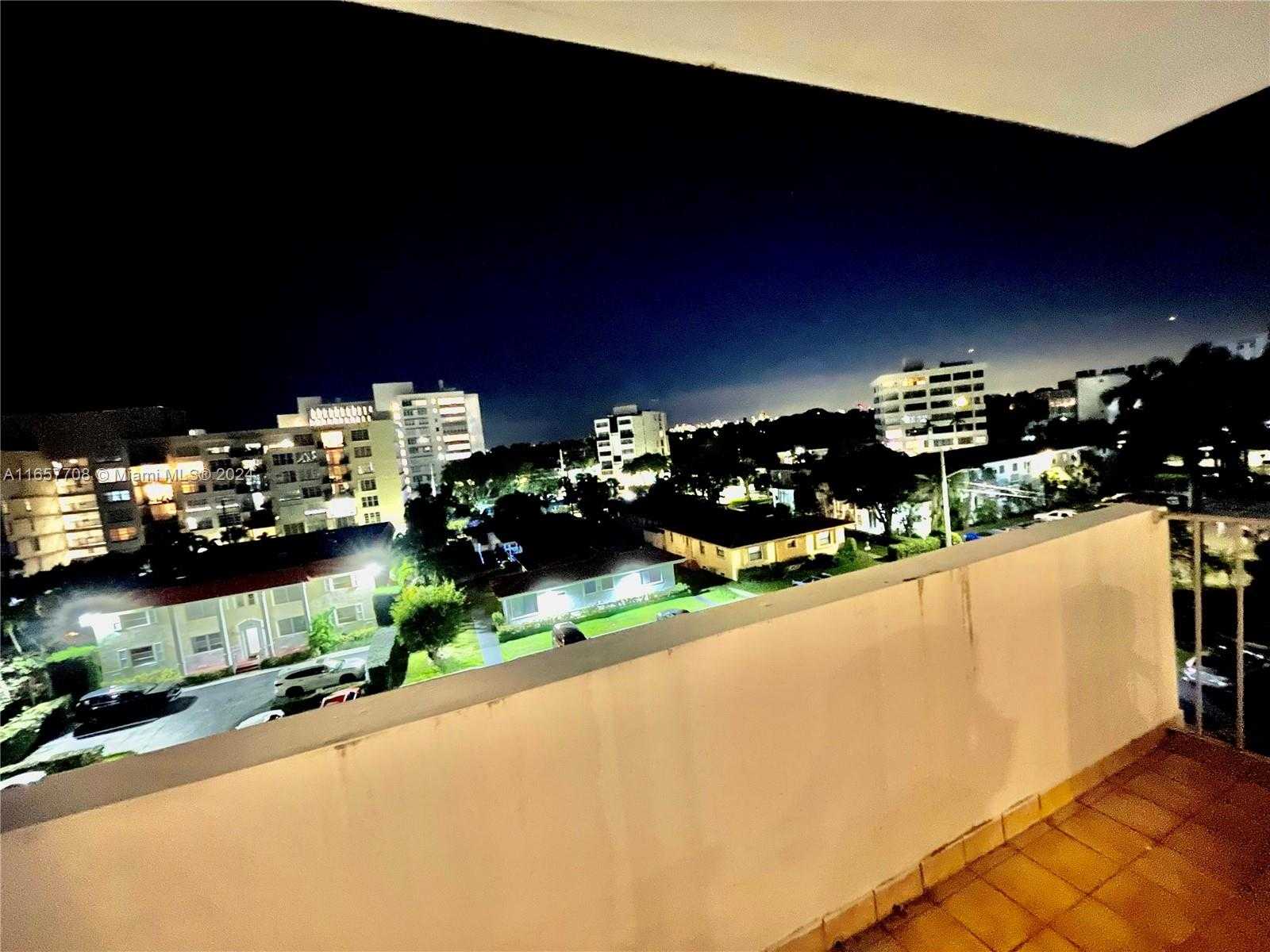 Small Image of 1075 92ND ST #504, Bay Harbor Islands Number 57