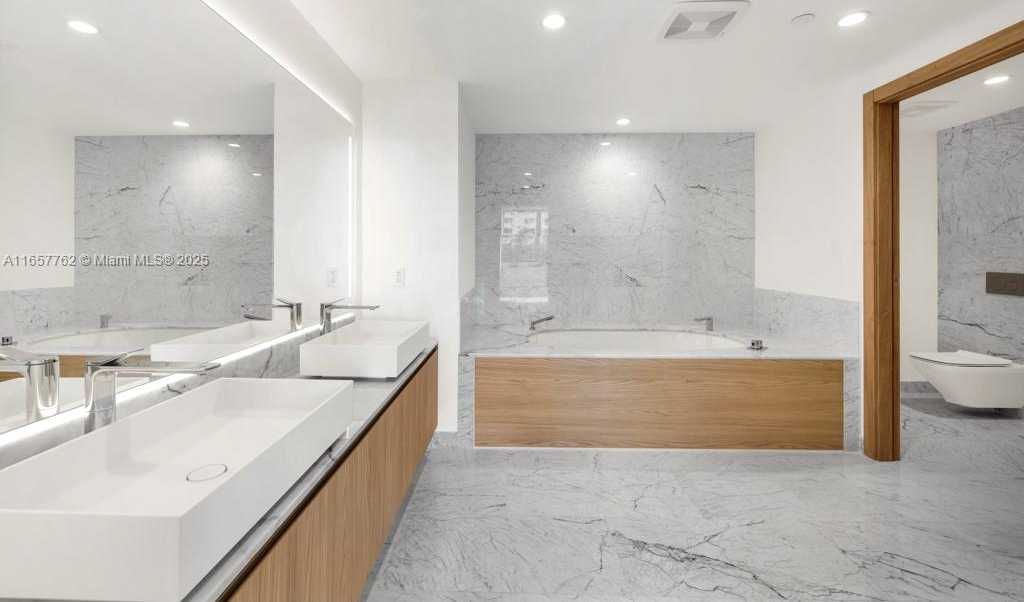 Small Image of 1135 103RD #307, Bay Harbor Islands Number 10