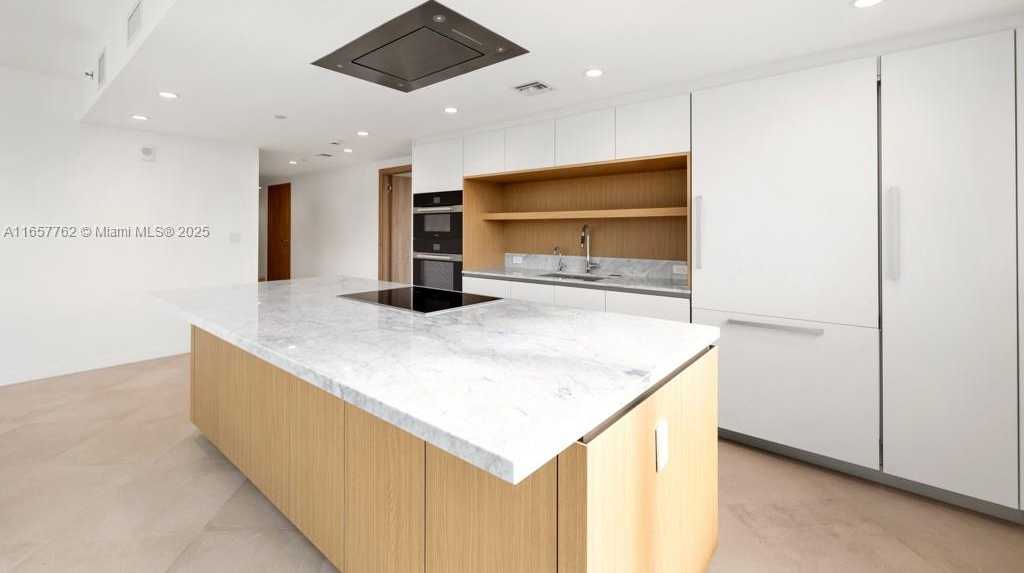 Small Image of 1135 103RD #307, Bay Harbor Islands Number 4