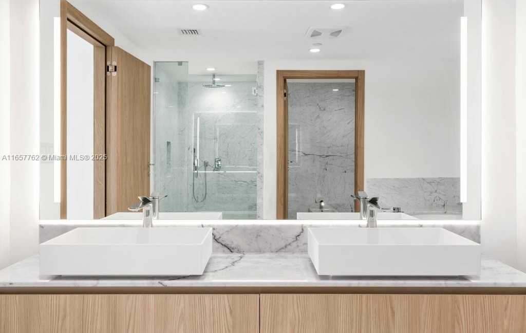 Small Image of 1135 103RD #307, Bay Harbor Islands Number 9