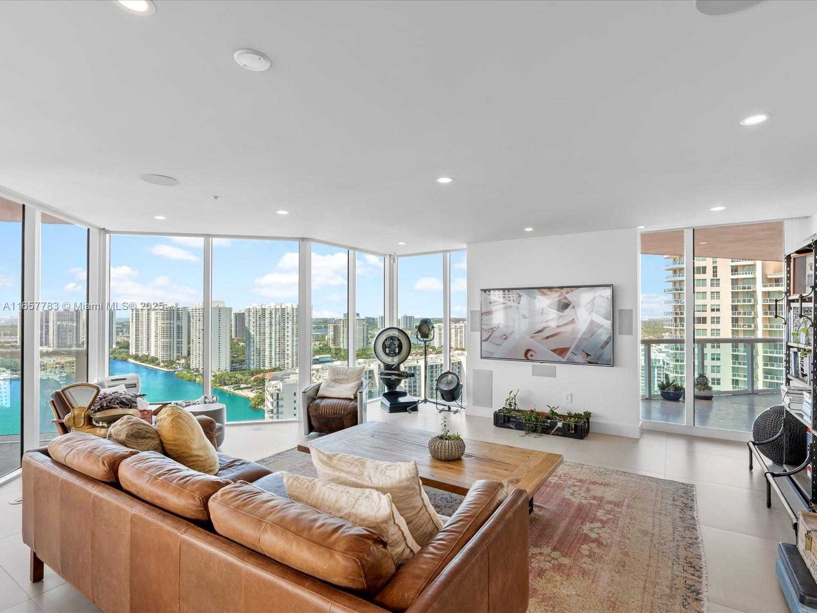 Small Image of 3370 HIDDEN BAY DR #2900, Aventura Number 25
