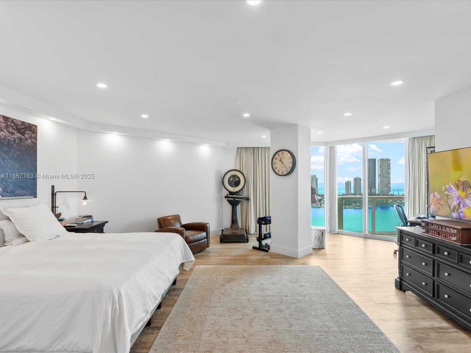Small Image of 3370 HIDDEN BAY DR #2900, Aventura Number 29