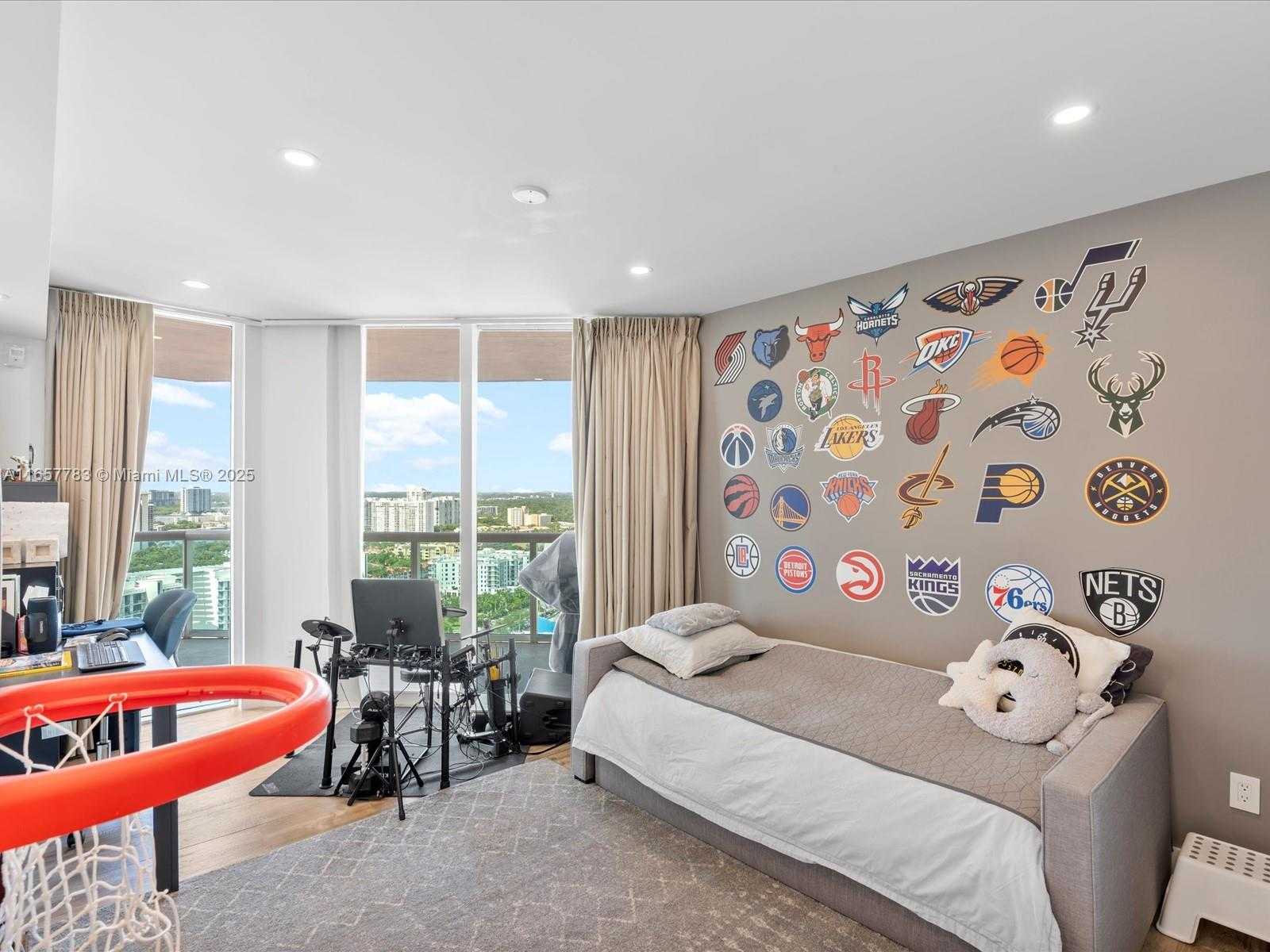 Small Image of 3370 HIDDEN BAY DR #2900, Aventura Number 37