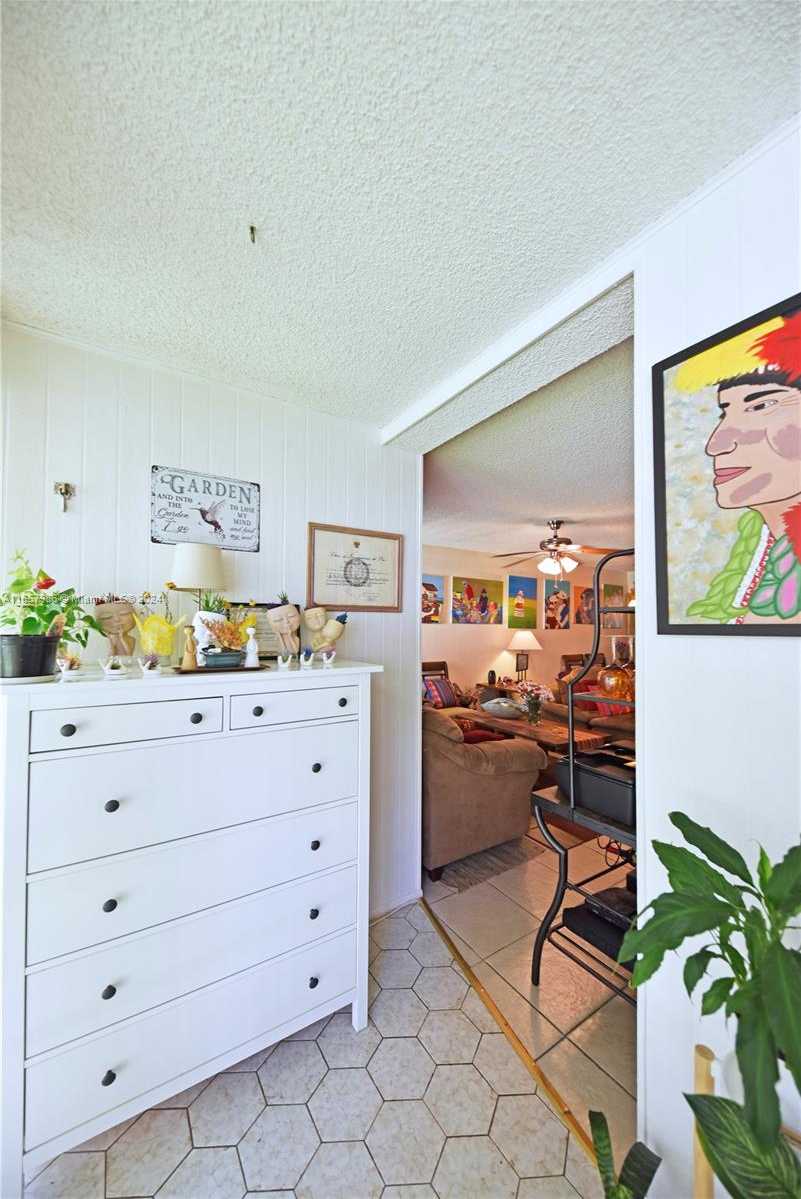 Small Image of 17560 ATLANTIC BLVD #118, Sunny Isles Beach Number 11